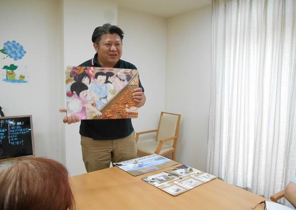 認知症ケアのミッケルアート～皆様、昔のことを思い出され会話がはずみます。