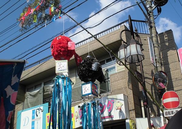 日進七夕にボンセジュール大宮のご入居者様から、竹飾りを奉納しています。７年続けています。