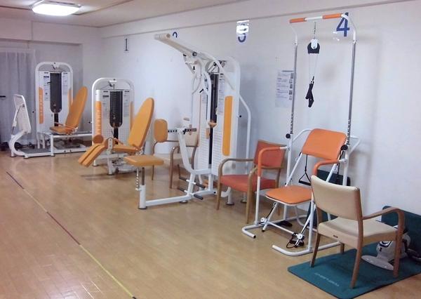 メディカル・リハビリホームボンセジュール小牧、その名の通りリハビリ機器も充実しています。