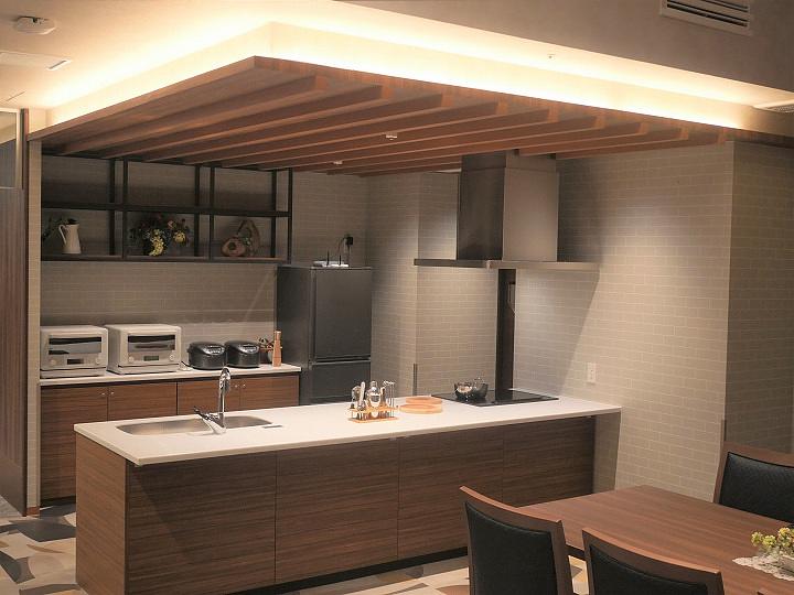 キッチンスタジオではご入居者様と料理アクティビティなどをする予定です。