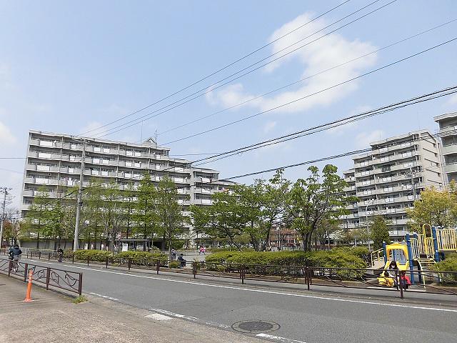 ホームの外には公園があり日常的に町の声が聞こえてきます。