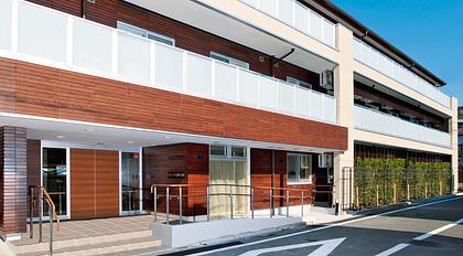 グランダ多摩川・大田 介護スタッフ パート・アルバイト/日勤帯