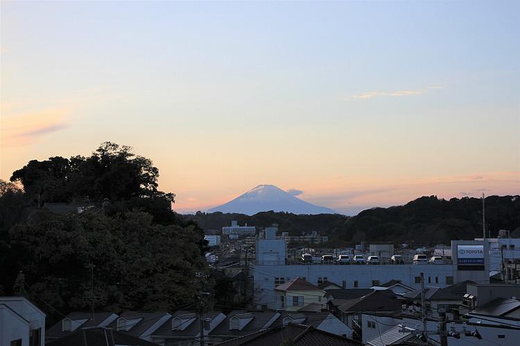 屋上からの富士山です。外気に触れる場所が沢山あります。