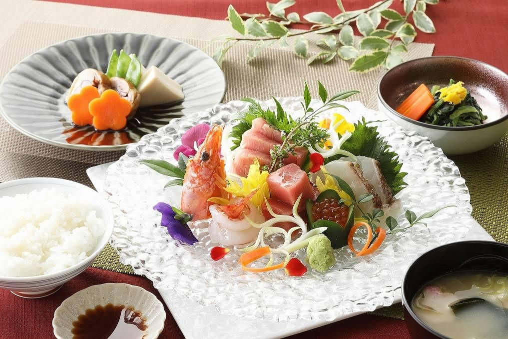 「美・味・健」をテーマに、こだわりのお食事を提供しています。